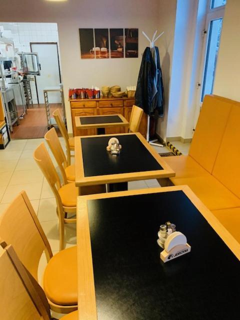 Pivovar Maly Janek - Restaurace, Penzion A Stany Jince Zewnętrze zdjęcie